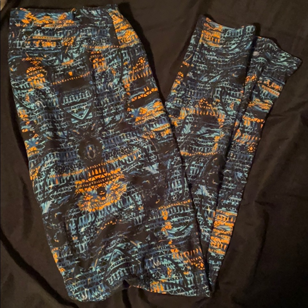 NWOT LULAROE LEGGINGS